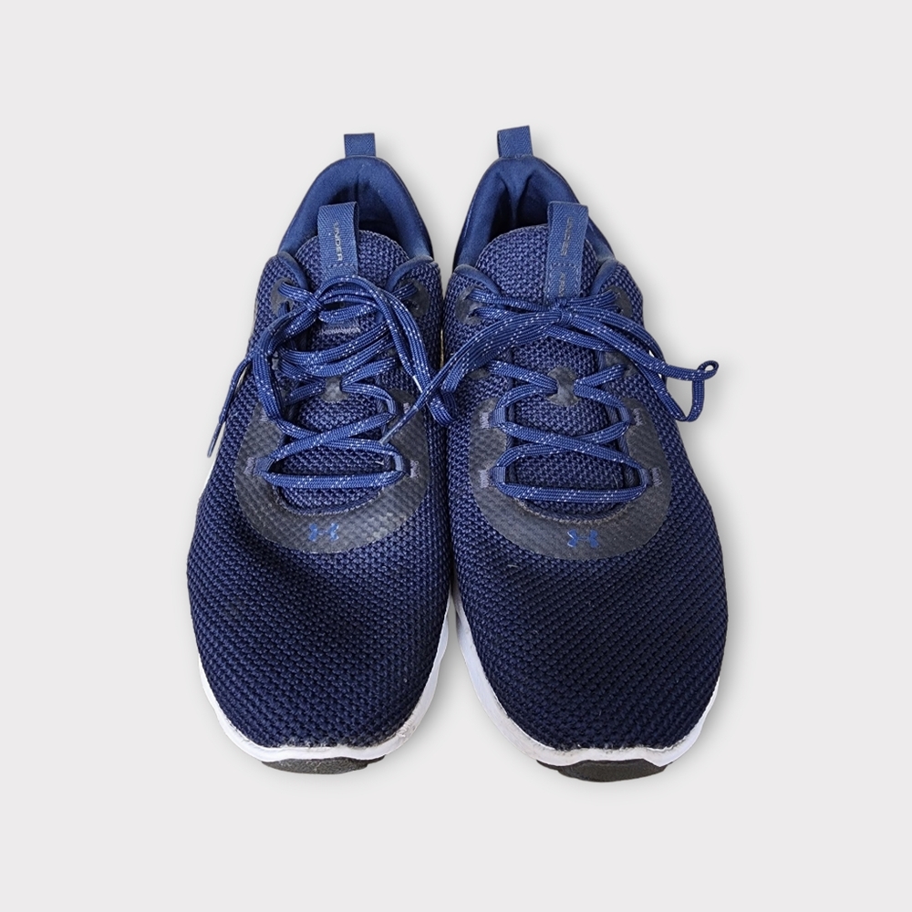 Under armour charged sneakers‎